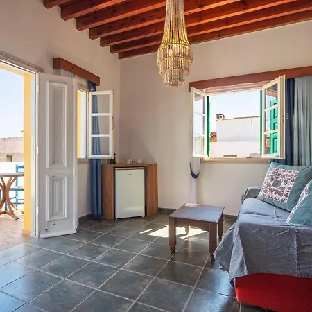 Saint Artemios Boutique ホテル 4*