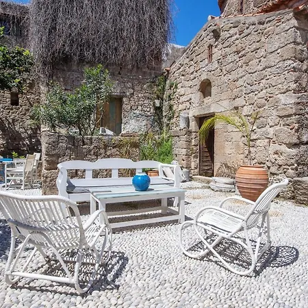 فندق Saint Artemios Boutique