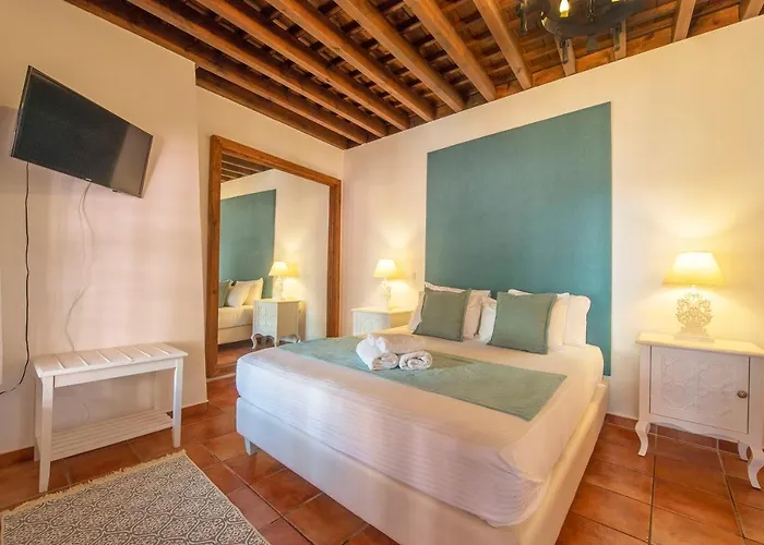 فندق Saint Artemios Boutique